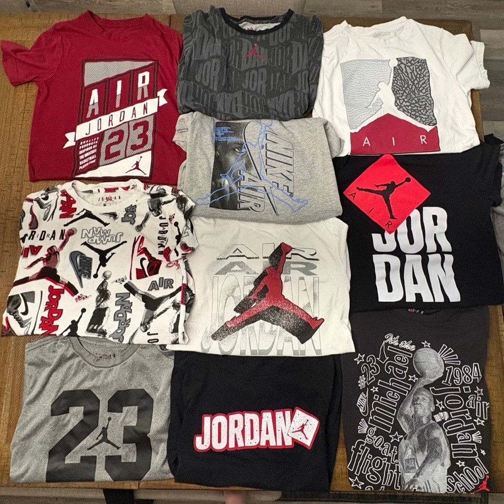 Boys Jordan bundle of 20 ps
Medium 10-12 Air Jordan
Jumpman Bundle